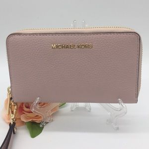 Michael Kors Jet Set Travel Lg Flat MF PHN Case